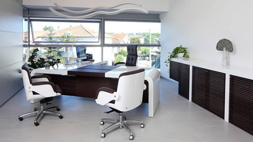 Laporta is an office furniture showroom in London offering modern, stylish executive furniture ranges that are 100% Made in Italy. Website built by Andre Armacollo Freelance Web Designer